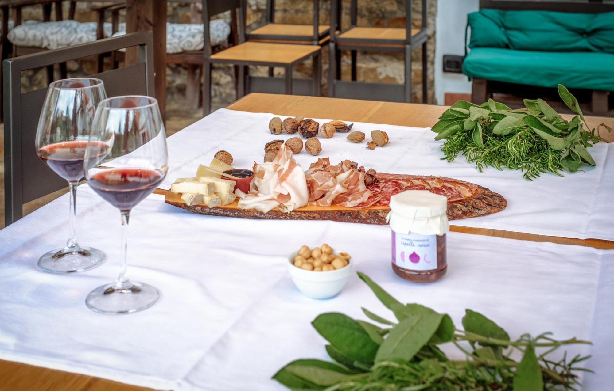 Agriturismo Tenuta San Giuseppe Cossano Belbo Εξωτερικό φωτογραφία
