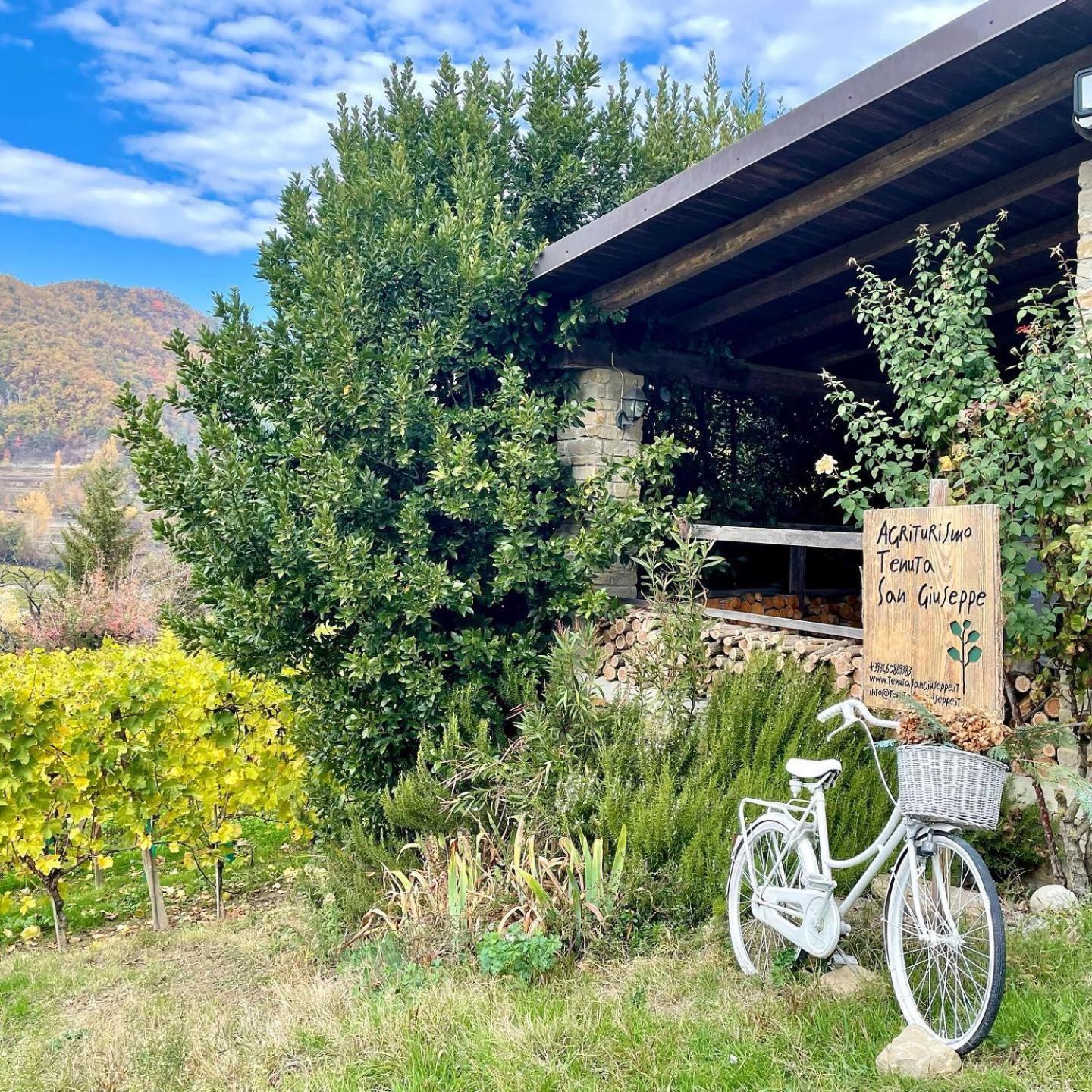 Agriturismo Tenuta San Giuseppe Cossano Belbo Εξωτερικό φωτογραφία